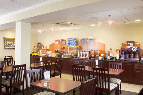 Holiday Inn Express Frazer - Malvern, An Ihg Hotel Restaurant photo